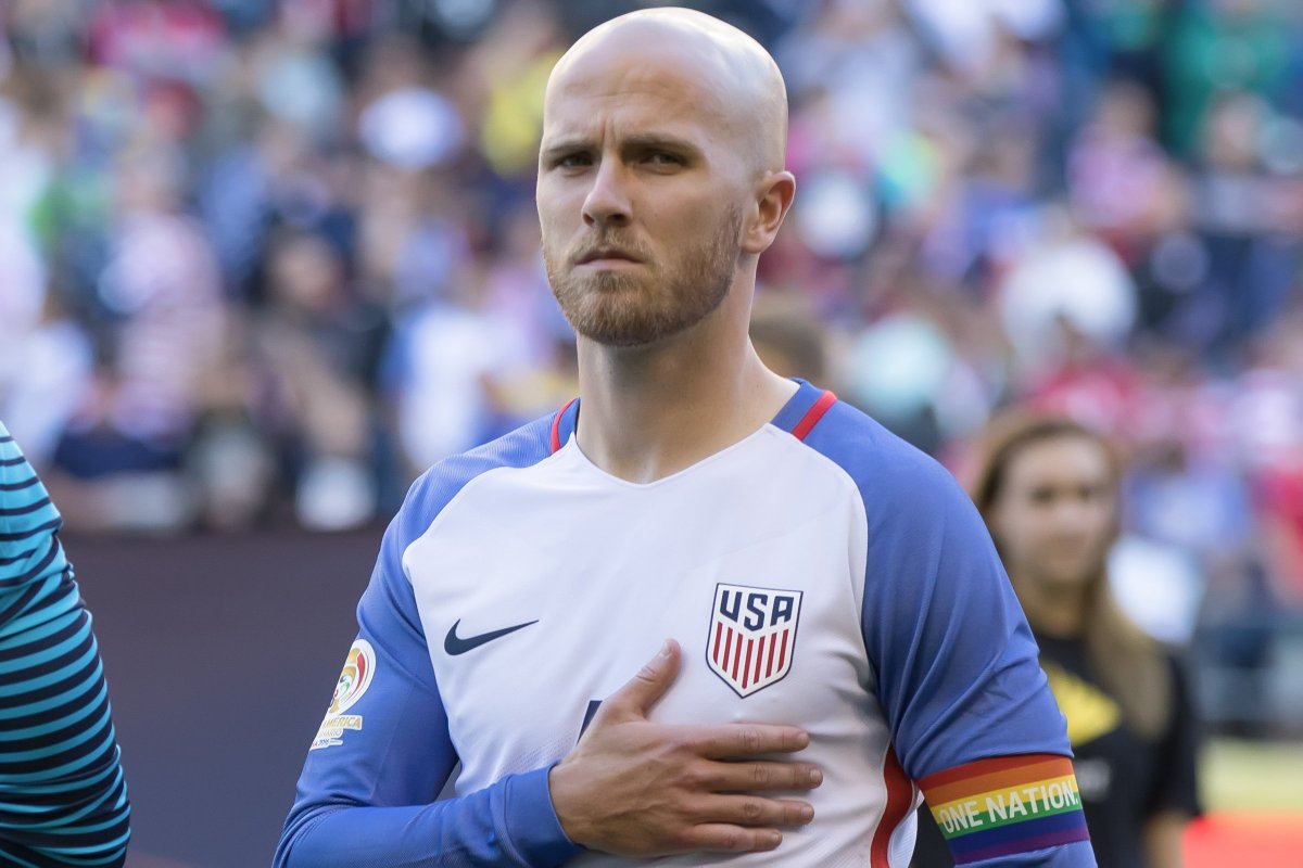 Read the fascinating story of Michael Bradley's #OneNation captain's armband: ussoc.cr/1UUqOxz