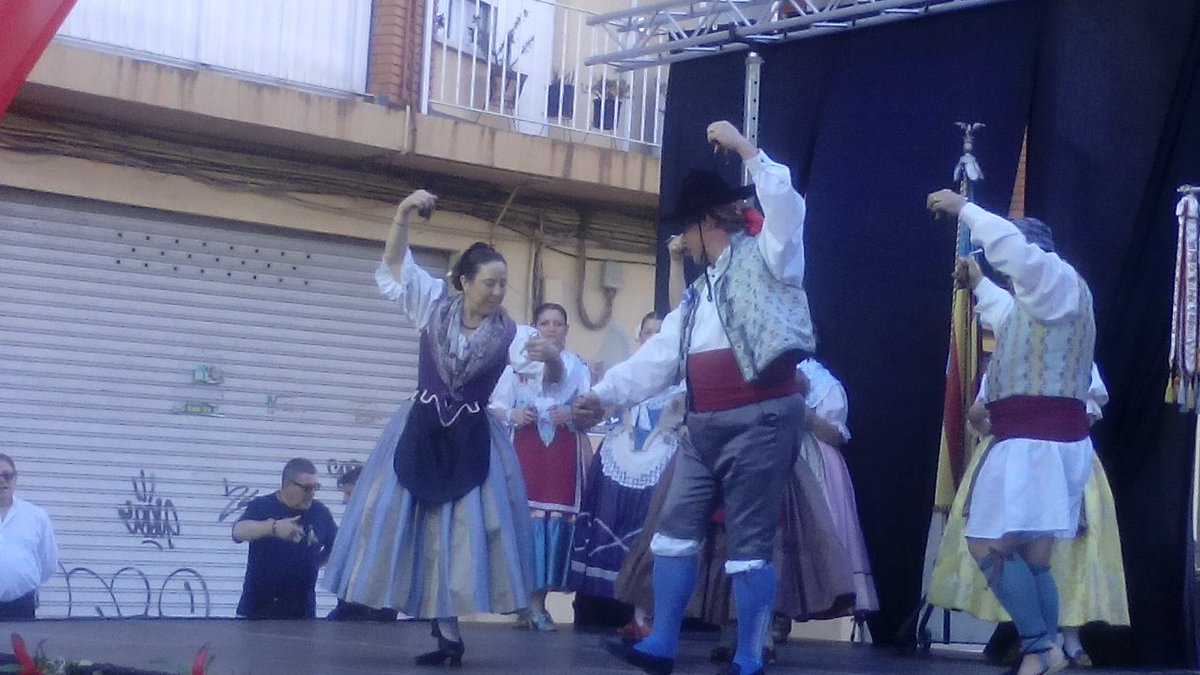 TSanchis_'s tweet photo. Festival dances @falla_empalme. #Cultura #tradiciones con la presencia de FM de Valencia https://t.co/56kJOoOkPd