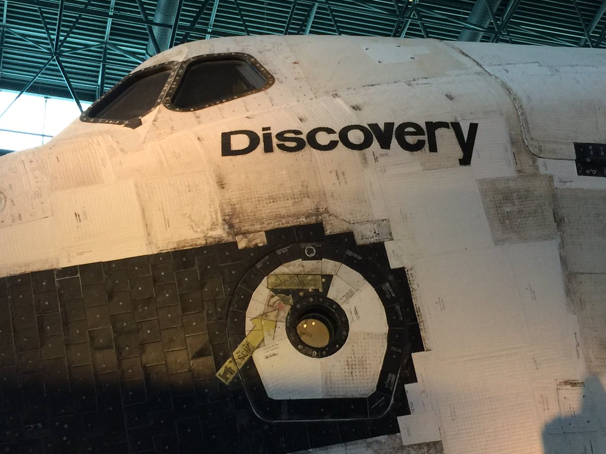cirquelar's tweet image. My brain was clearly overwhelmed by the museum yesterday...Space Shuttle DISCOVERY. #brainfail