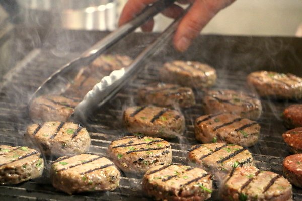 TheKitchenByFIM's tweet photo. Summer is for grilling! #burgers #4foodluv #allaboutthemgrillmarks https://t.co/VLQGwETo7Y