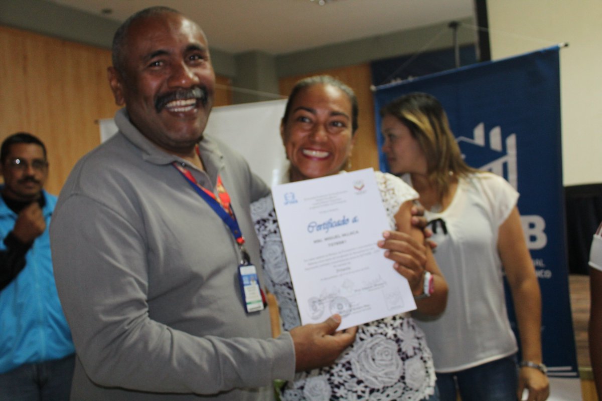 potencial_vzla's tweet photo. Ponentes del Módulo de Intercambio de Saberes del #ProgramaFormadorDeFormadores reciben reconocimientos https://t.co/pvvzpEHivb