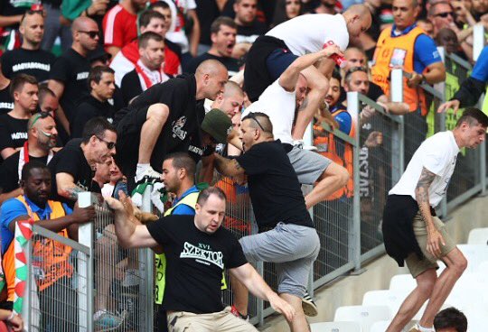 UltrasNation's tweet photo. Iceland - Hungary. (18/06/16)

Hungarian fans with a small fight with police and security. https://t.co/4kXcml4eCo