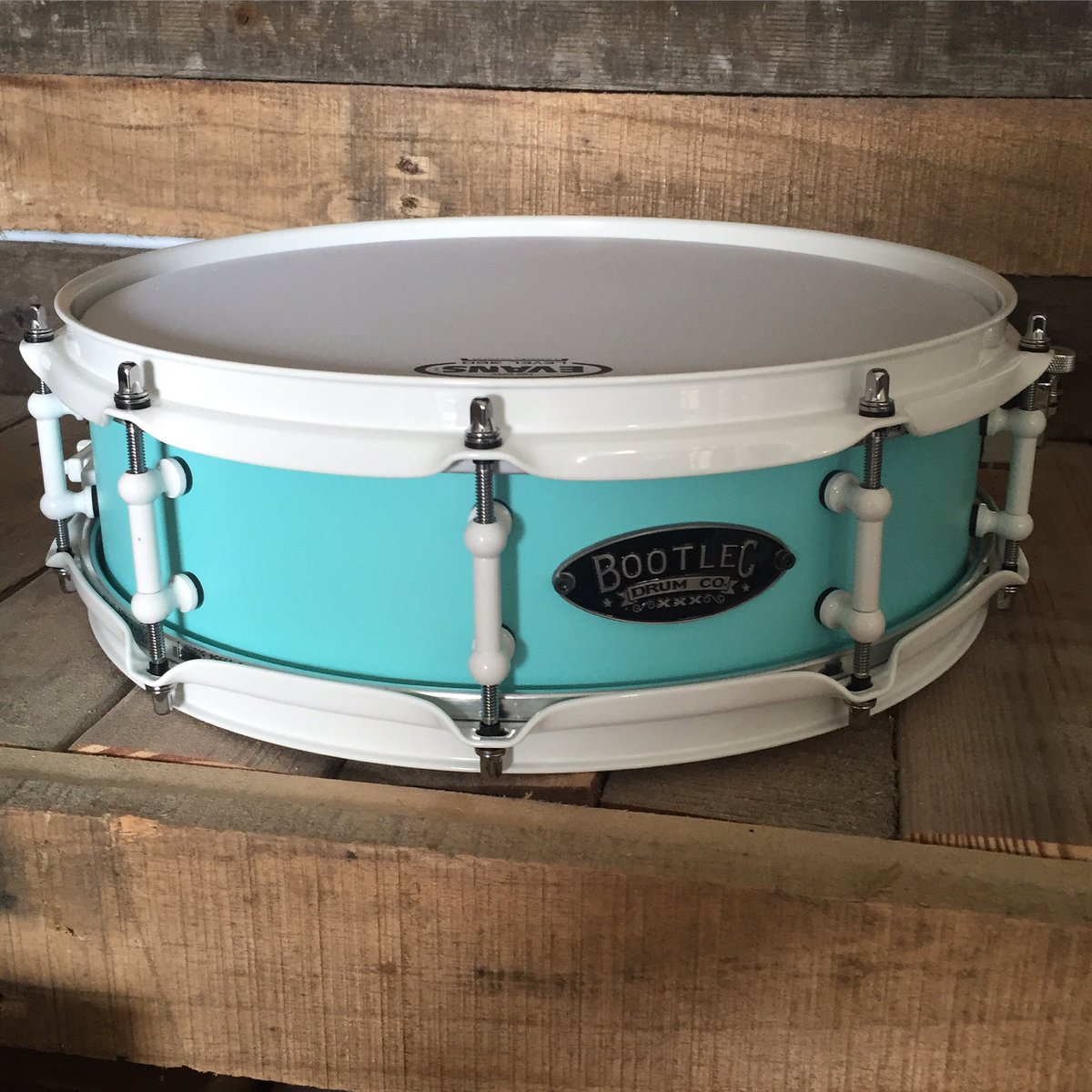 The aqua blue 4x14 with white hw is finally finished and up for grabs! Who wants it? #drums #snaredrum #beats #blue