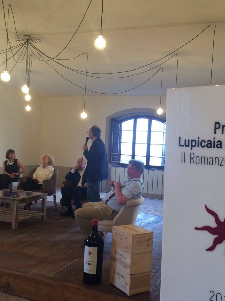 #romanzostorico più fruibile di saggi. Bello aver trovato 3 storie in contesti diversi e internazionali"
A.Kerbaker