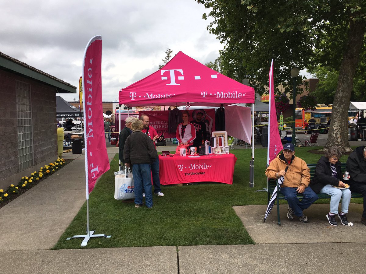 Bringing the uncarrier to Meeker festival in puyallup