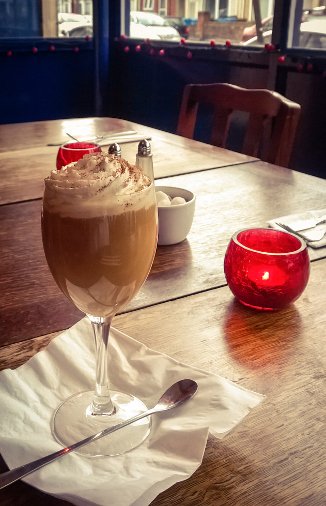 CrepierPapin's tweet photo. Perfect end to a great day! @BaileysOriginal #BaileysCoffee https://t.co/94g9nVWF0x #Baileys #NewlandAve #Hull https://t.co/G54sg1dknC