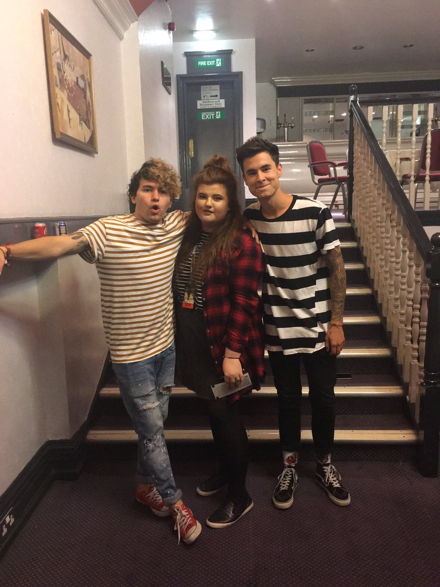 fleurplays's tweet photo. MY BABIES @KianLawley @jccaylen ❤️❤️ https://t.co/qeKNByga2v