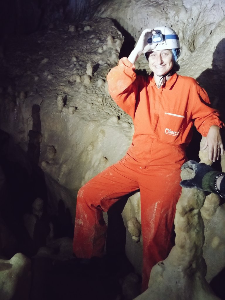 MarcheTourismEN's tweet photo. "Down the rabbit hole"! #frasassi caves are a wonderland! #frasassitour #visitfrasassi #lemarche https://t.co/tm578o0xc8
