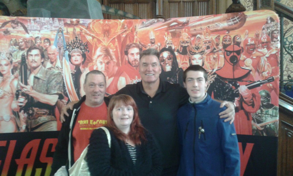 ChristineSout15's tweet photo. With Flash Gordon #SamJones #DaleCon4 https://t.co/Mfb4CGq240