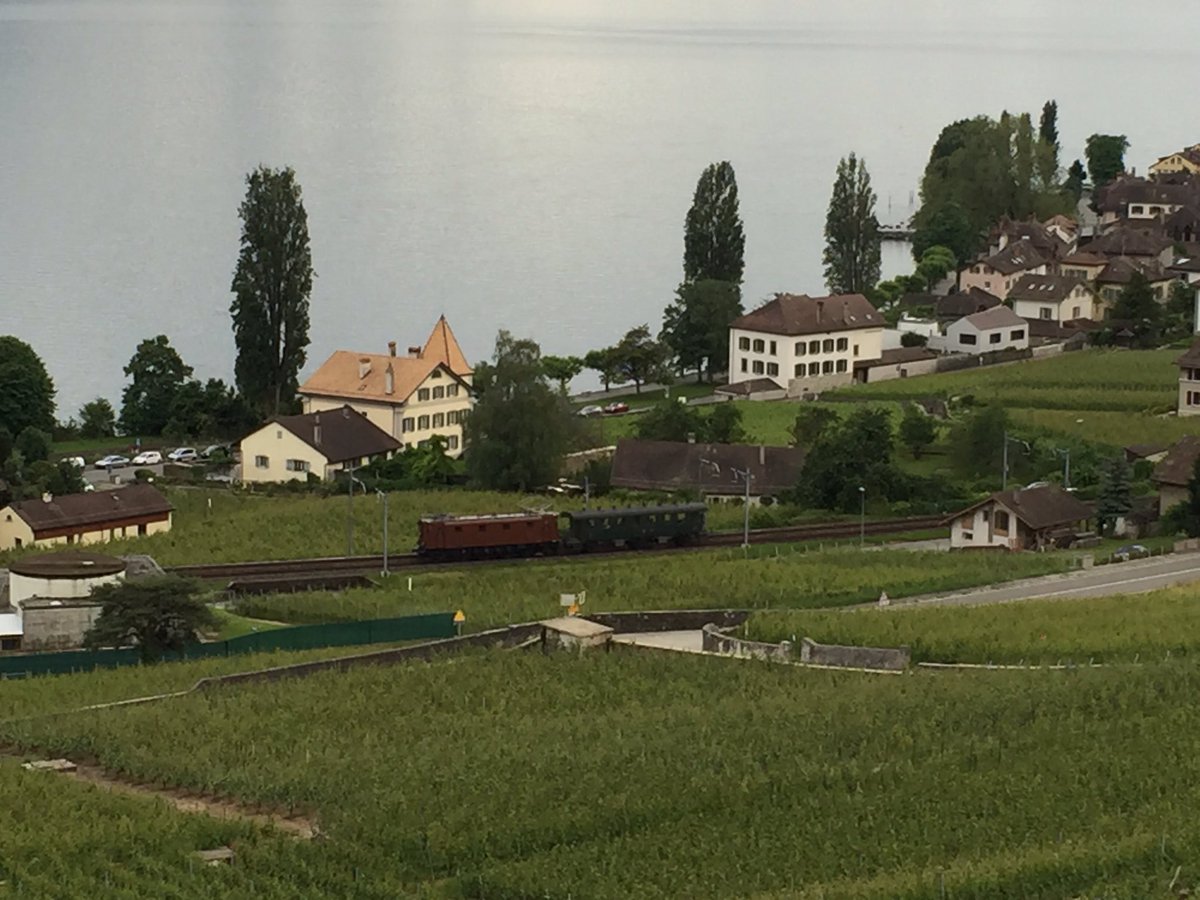 jcschwaab's tweet photo. Y aurait-il un pro du rail qui connaîtrait cette loco? #followerspower https://t.co/mvhNBZ7yTK