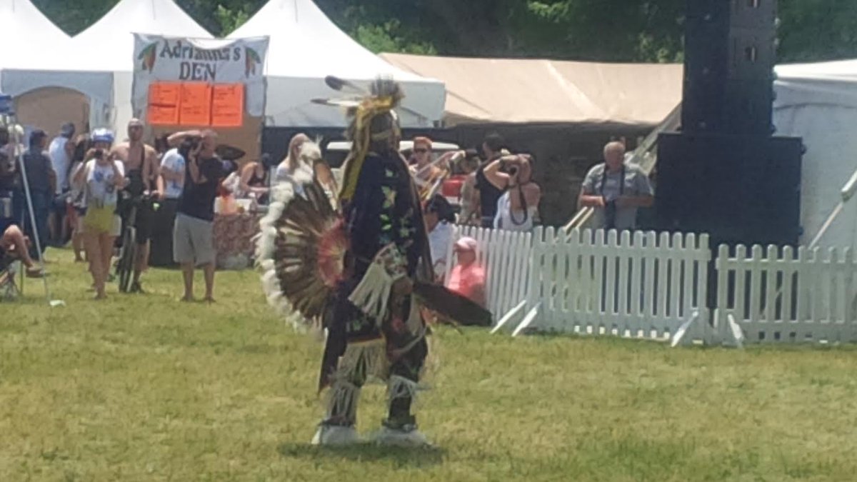 FirstAir's tweet photo. Lots going on @ Vincent Massey Park! Stay cool & hydrated! @ottawasolstice @InuitYouth #ottcity #ottsolstice20 https://t.co/uUvRxhwxpY