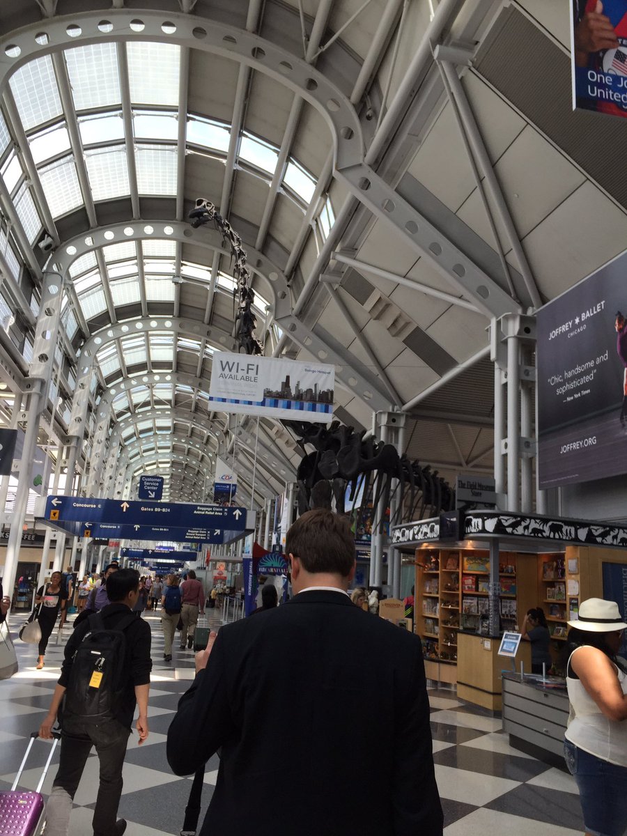 NGrandstaff's tweet photo. Chicago for lunch. Next stop, Frankfurt then Chennai! #BRIntern https://t.co/TaiOmn0nqN