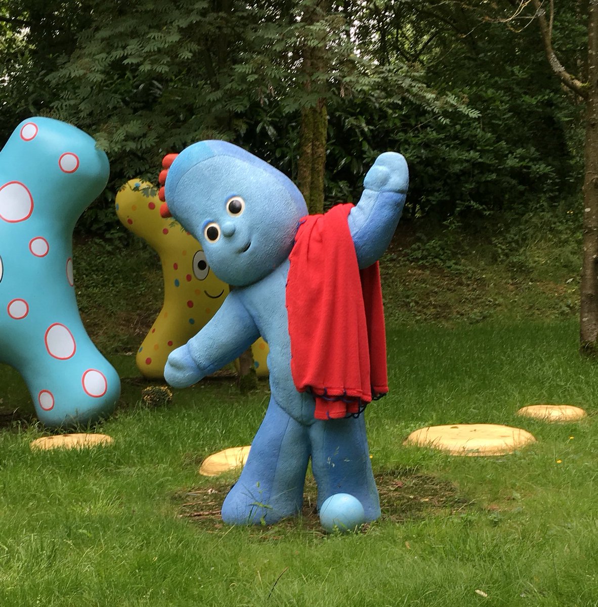 charltonbrooker's tweet photo. Photo from Alton Towers Night Garden ride in which Iggle Piggle's left arm impersonates an excited man in a sauna https://t.co/A6vWql293z