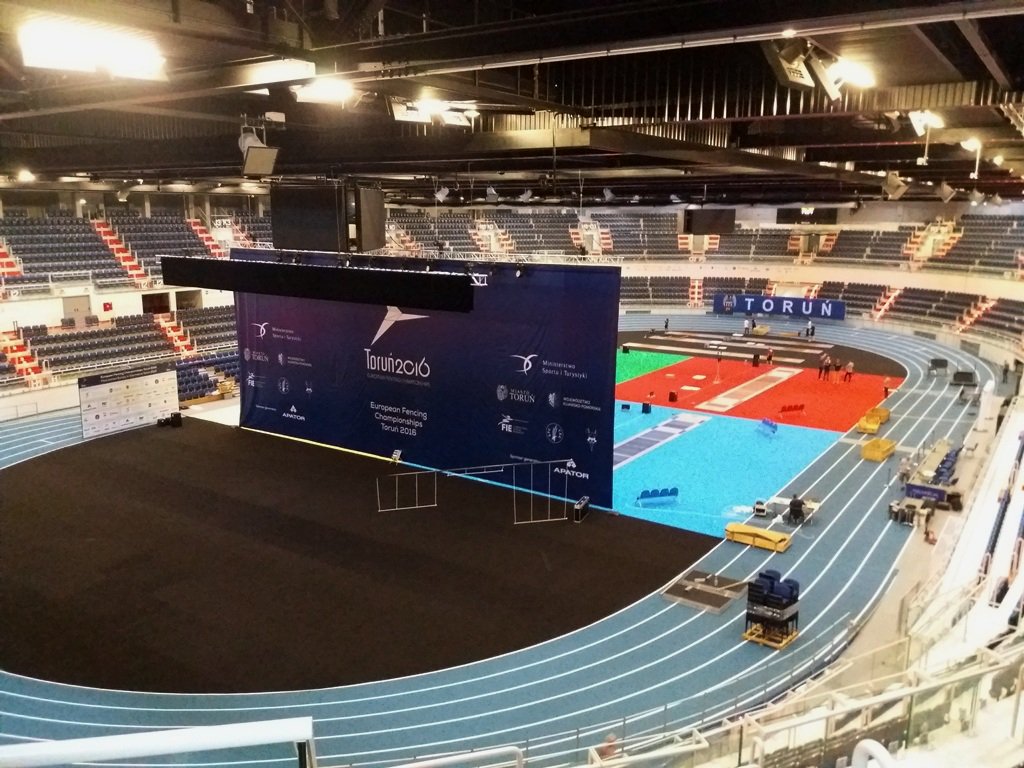 EFCTorun2016's tweet photo. We are working hard to be ready for Monday... #EFCTorun2016 #fencing #torun #mistrzostwa #szermierka https://t.co/oy7TdxDzq2