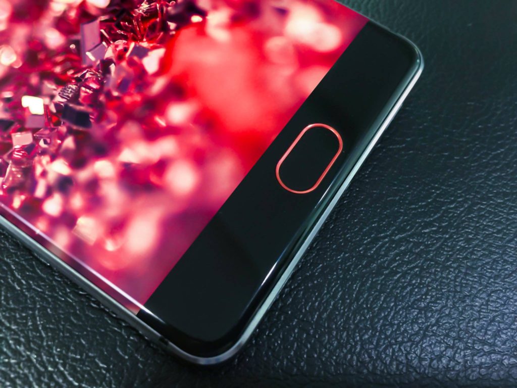 ATGizmos's tweet photo. Elephone P9000 Edge officially announced + photos! https://t.co/fgeTfnReoG #android @ElephoneMobile #P9000Edge https://t.co/wfgjg2X755