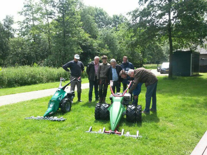 DeNVWK's tweet photo. Vandaag #cursus geweest. Maaien met eenassige trekker. Mogelijk gemaakt door @degroenemotor. Bij #idyle #loetbos https://t.co/aZkqDq57Dx