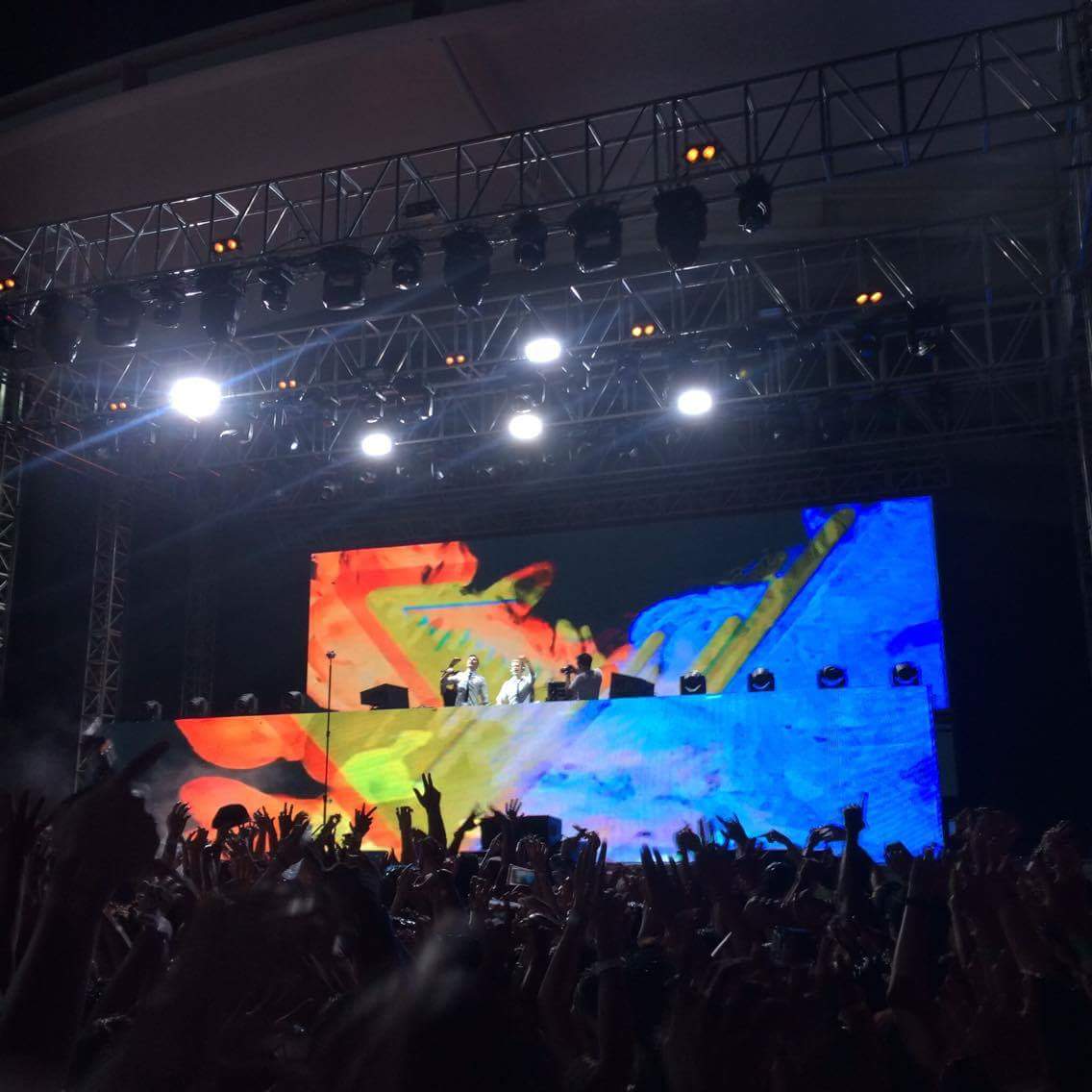 carmelobryaan's tweet image. 5th concert of the year!!!!!!! 
#VibrantFest2016 
#RaveRepublic
#GoWildWithPaint