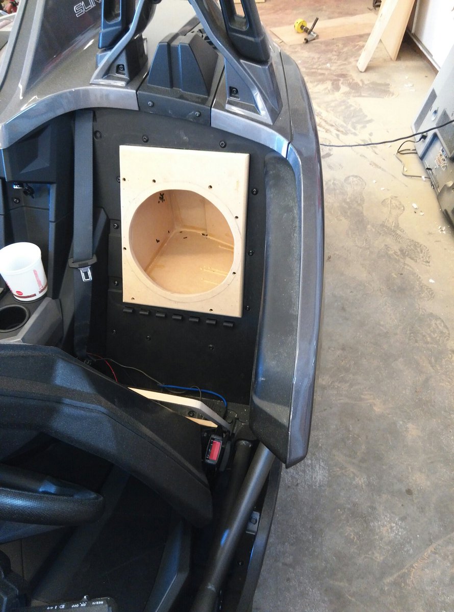 Mic_Strangler's tweet image. Bed liner have been applied 12' kicker this box is for the driver side slingshot $300.00
