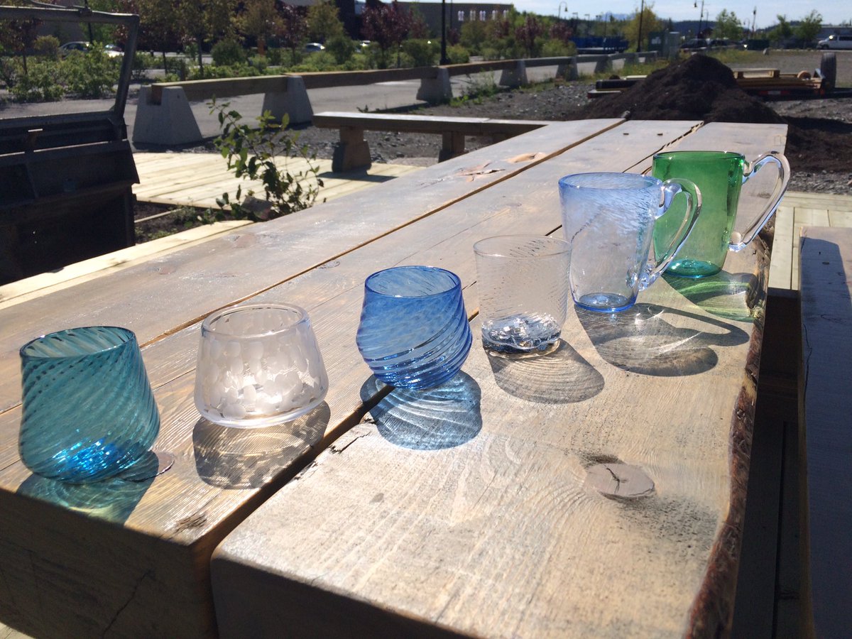 Hey folks! Still looking for a father's day gift? We've got whiskey glasses and beer mugs here at Lumel! Cheers 🍺