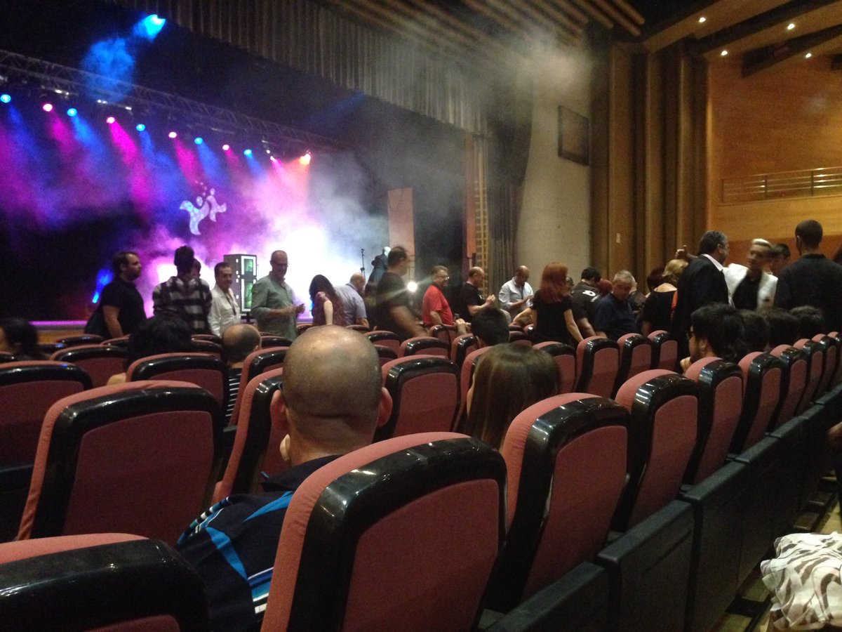 A puntico de empezar la Gala Internacional de Magia del <a href="/granhada2016/">CongresoMágico2016</a>