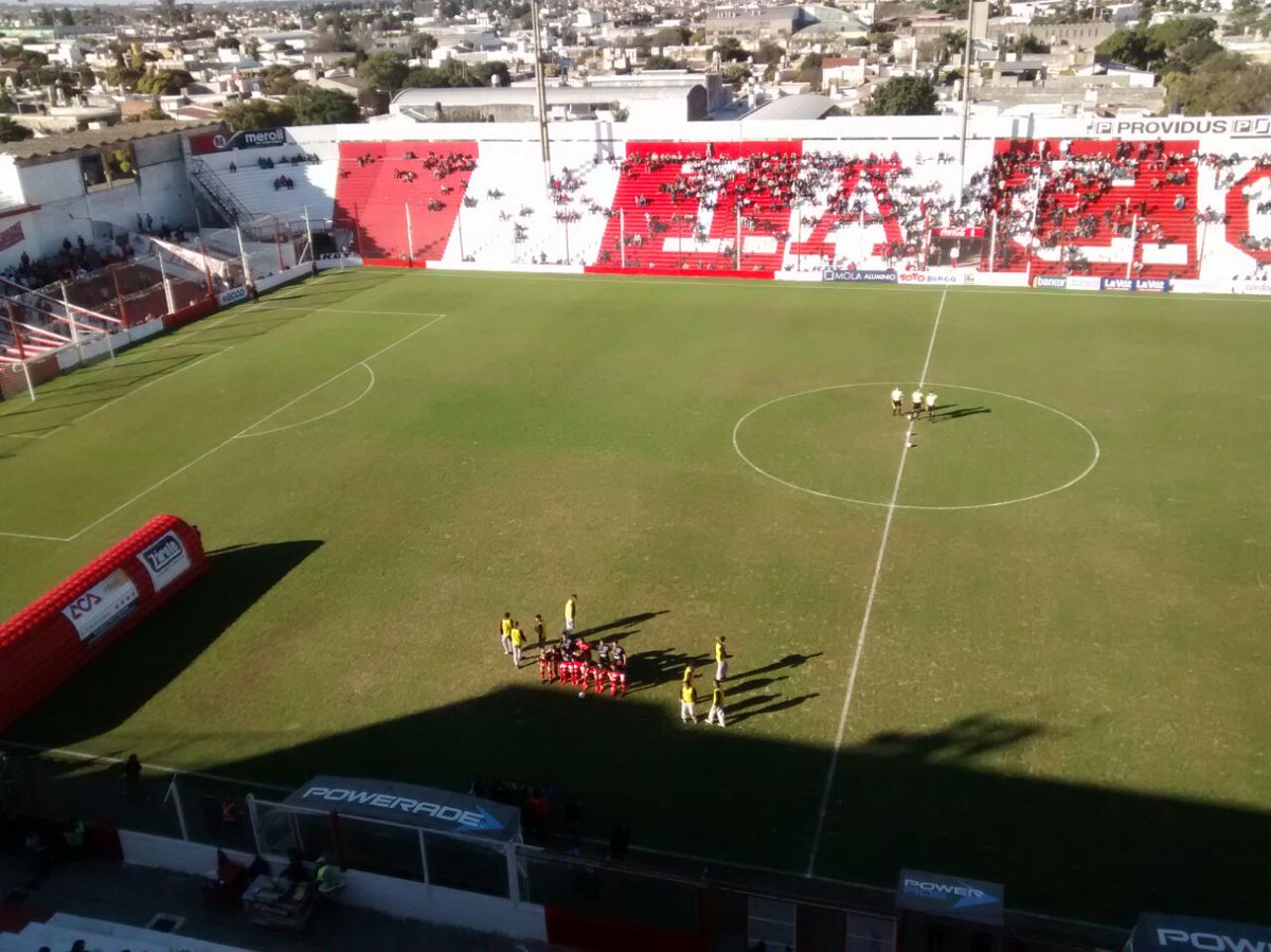 SomosxDxT's tweet photo. #Instuto arranca con #Almagro el último partido de un torneo para el olvido de la Gloria que debe volver a empezar! https://t.co/rTSB945Xpc