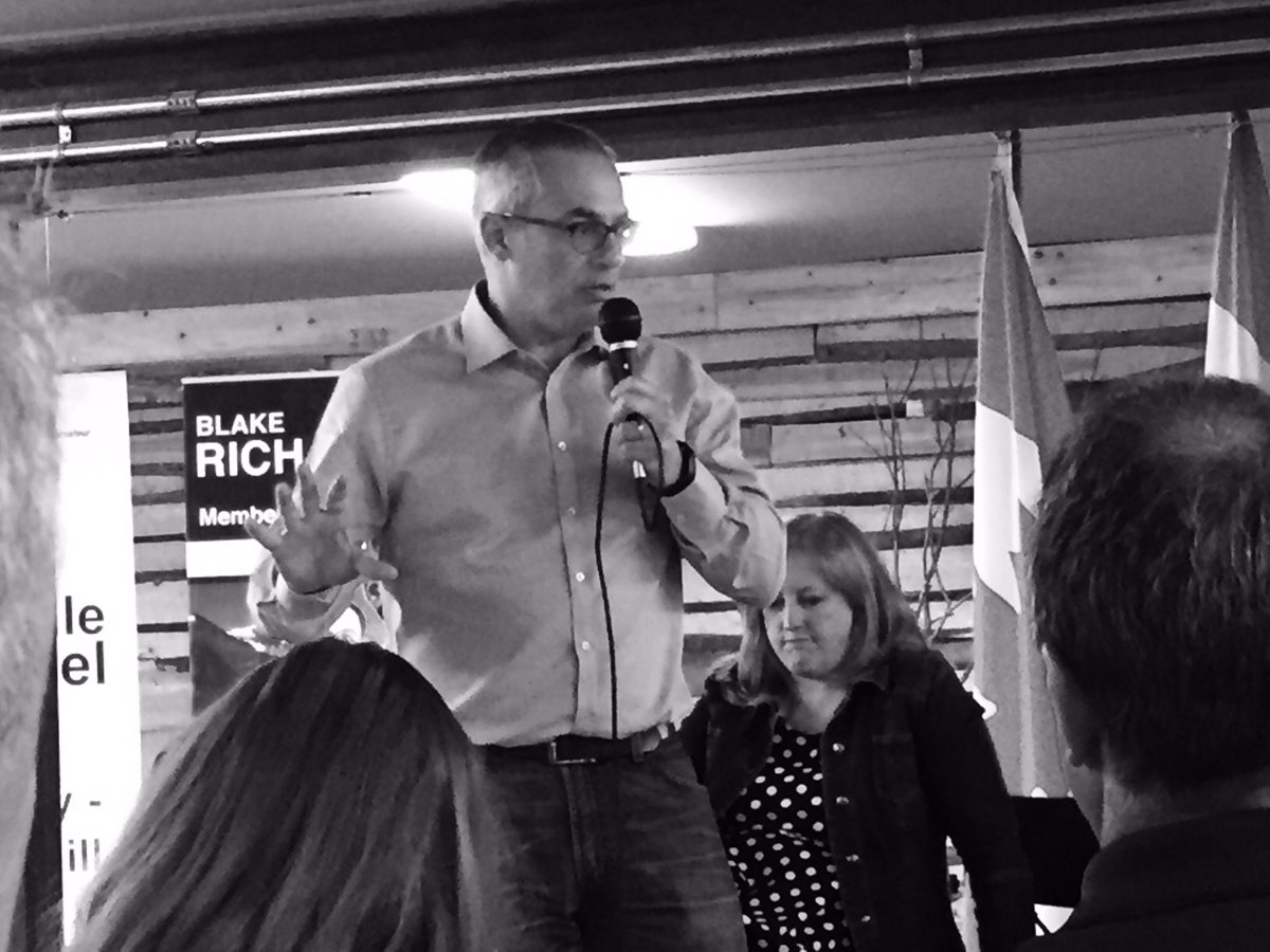 TonyclementCPC's tweet photo. Speaking to the crowd at the #CPCNext event in #Calgary. #yyc #cdnpoli #ForeignAffairs https://t.co/TI0XdBniSE