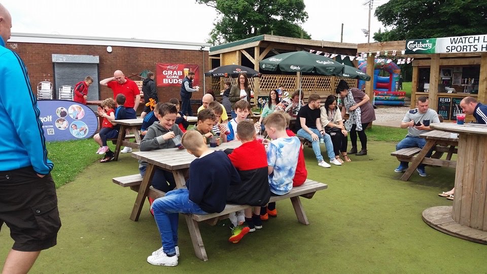 MillHillJuniors's tweet image. U10s Blue -End of season day out!👍🏼⚽️😀🏆

#Ditched the boring sit down presentation .....This is what the kids want!