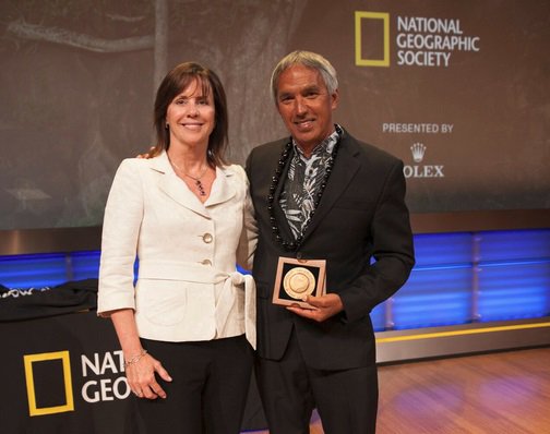 KHONnews's tweet photo. Hokulea’s Nainoa Thompson receives National Geographic award https://t.co/74ApKcPyws #808news https://t.co/FkXGO16wqb