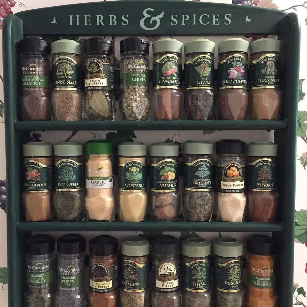 suburbiaU's tweet photo. Yes. I actually do alphabetized my spices!!! #turningclockback https://t.co/dNWU5iho04