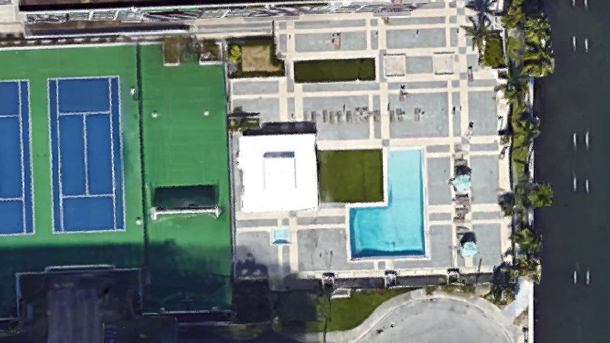 Miami Fire Rescue responds to 'possible near drowning' bit.ly/1Uphamo?utm_me… https://t.co/jfEyBUZs4o