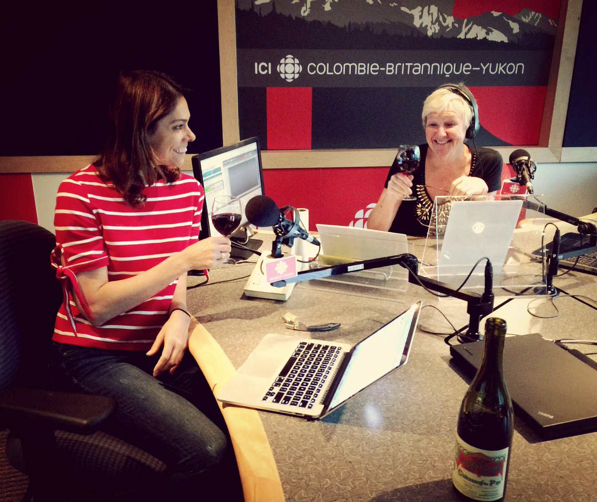 michellebwine's tweet photo. En direct à 1:35pm @icimusique @sylvialecuyer On parle des chorégies d'Orange et du Clos de l'Oratoire. @buvezentous https://t.co/FmflsHctM5