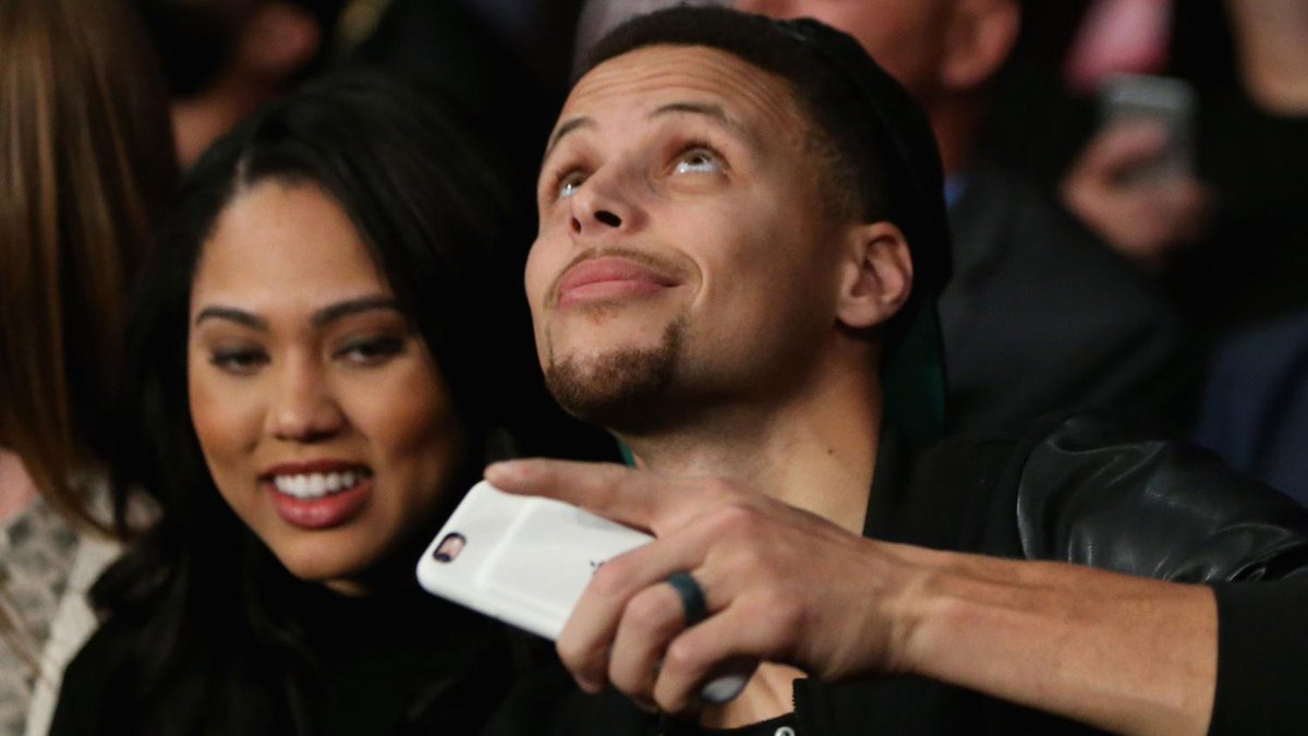 Steph Curry Comments On His Wifes Tweets