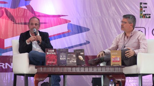 EzraAlcazar's tweet photo. "#Shakespeare, como #Messi, es de otro planeta" @nachonotuitea hablando de #CervantesyCompañía #FILAzcapo https://t.co/qOAFtvFfXu