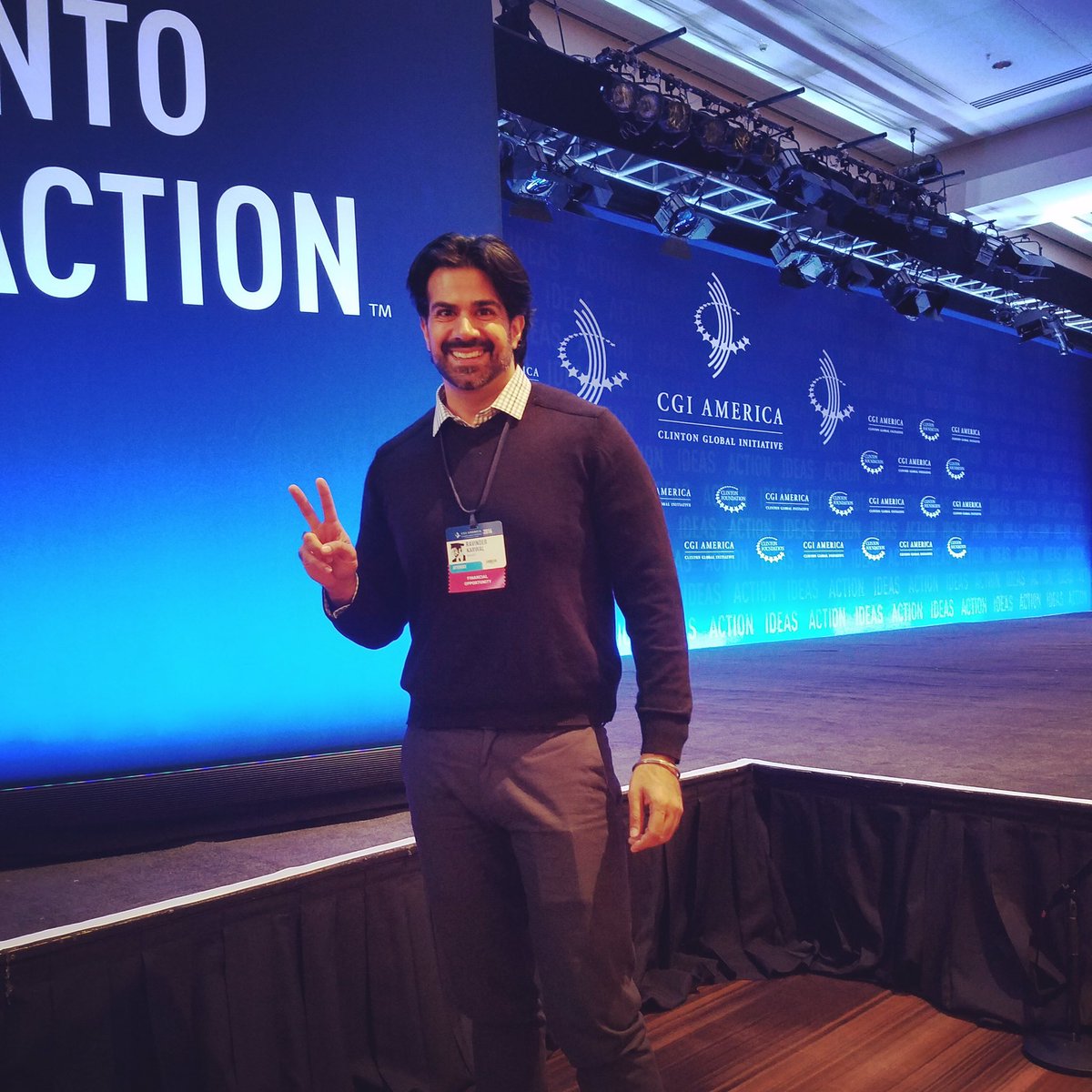 #2016grad Rav Karwal takes HonestFi, a mobile app that offers financial services to the underbanked, to #CGIAmerica.
