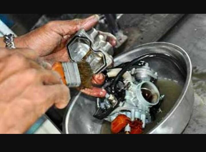 Di dalam keramaian aku masih merasa sepi sendiri membersihkan karbuuu... #GantiLirik #Dewa <a href="/hernawanyoga/">Yoga Dwi Hernawan</a>