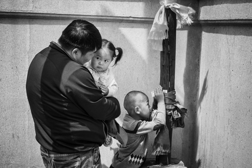 Gandan klooster Ulaanbaatar hansvanegdom.wordpress.com/2016/06/18/gan…