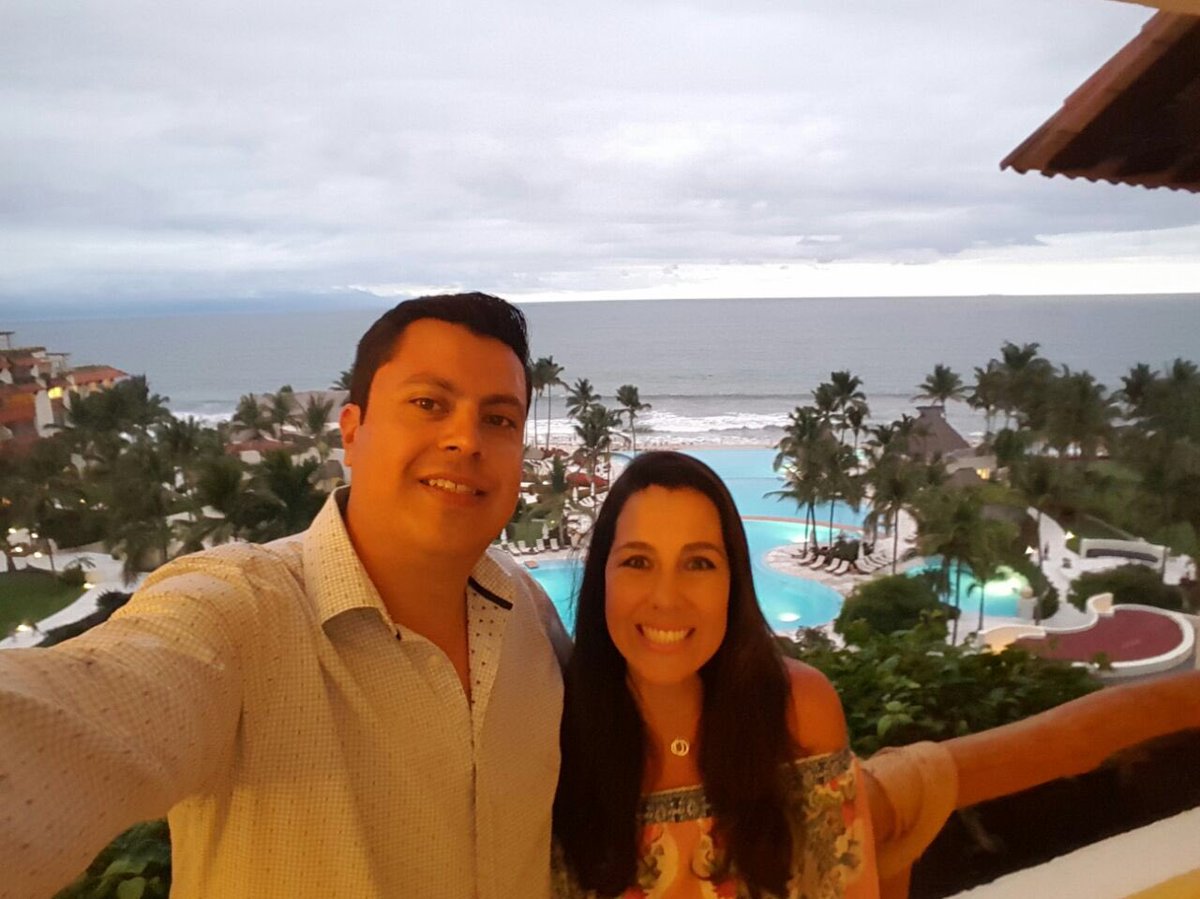 maguistrupis's tweet photo. Feliz cumpleaños a miiiiiiii! 🙏🏼👪 33 añotes muy felices! https://t.co/9TcWeHJ6Ub