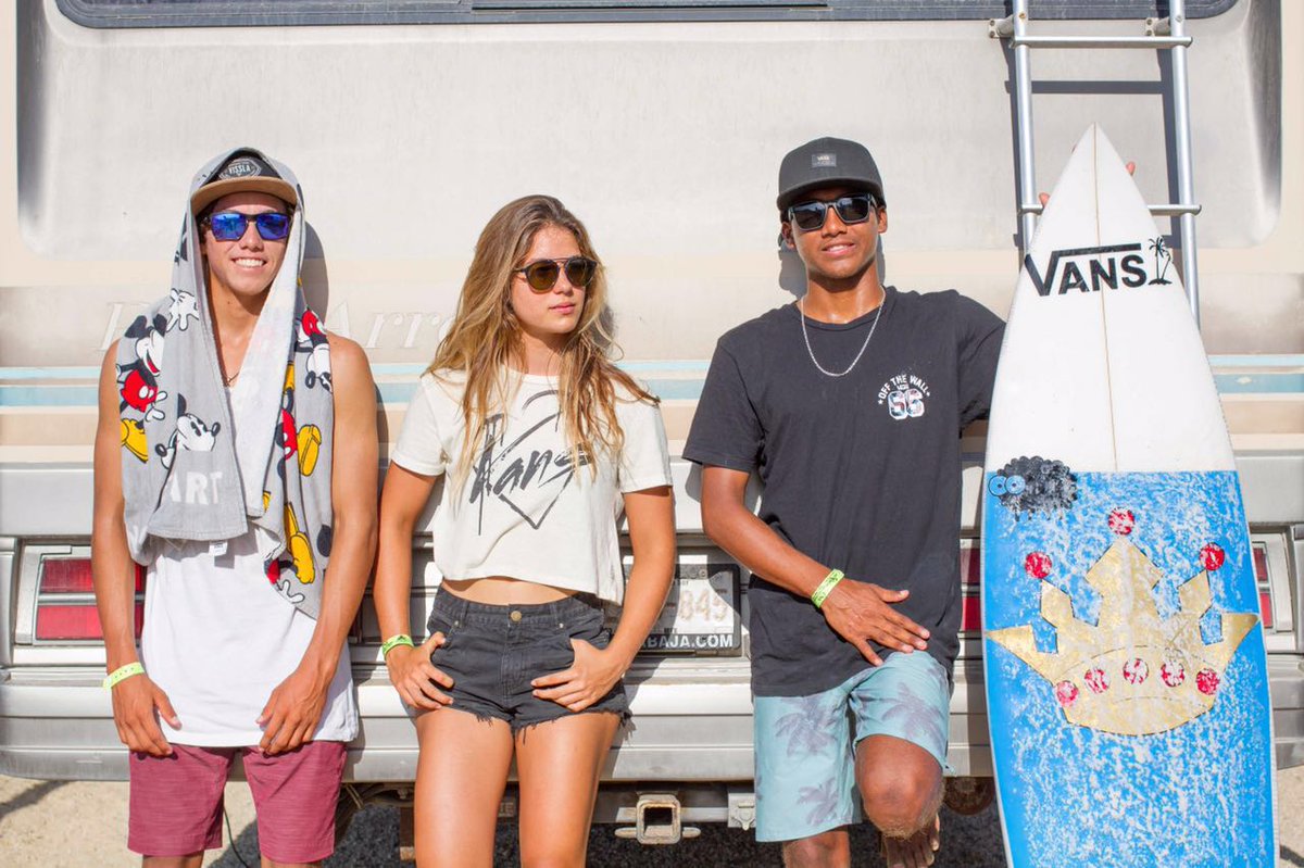 Así las cosas en el Torneo de #Surf Sub 18 de Los Cabos:
<a href="/rey_hnd/">Rey hernandez</a> 1°
<a href="/JhonyCorzo/">Jhony Corzo</a> 2°
<a href="/ana_laura_glez/">Ana Laura González😘</a> 2°
#VansSurfTeam