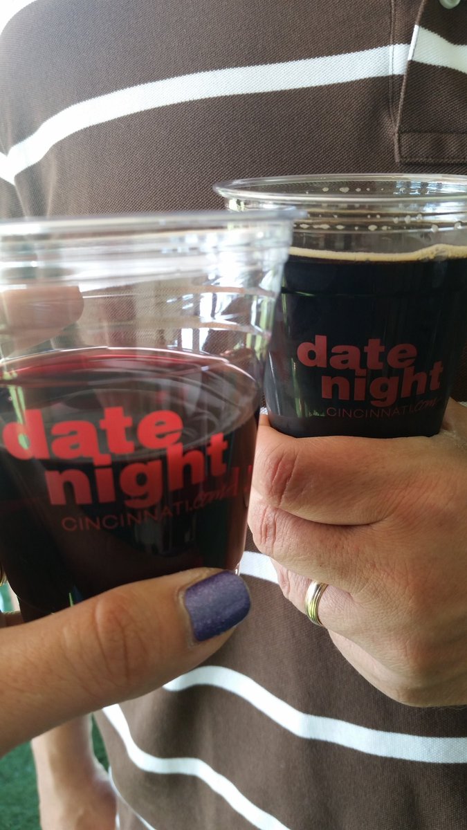 HammersMichelle's tweet photo. So much fun tailgating with #datenightcincinnati #fccincinnati  @DateNightCincy https://t.co/8ujDXJMIZc