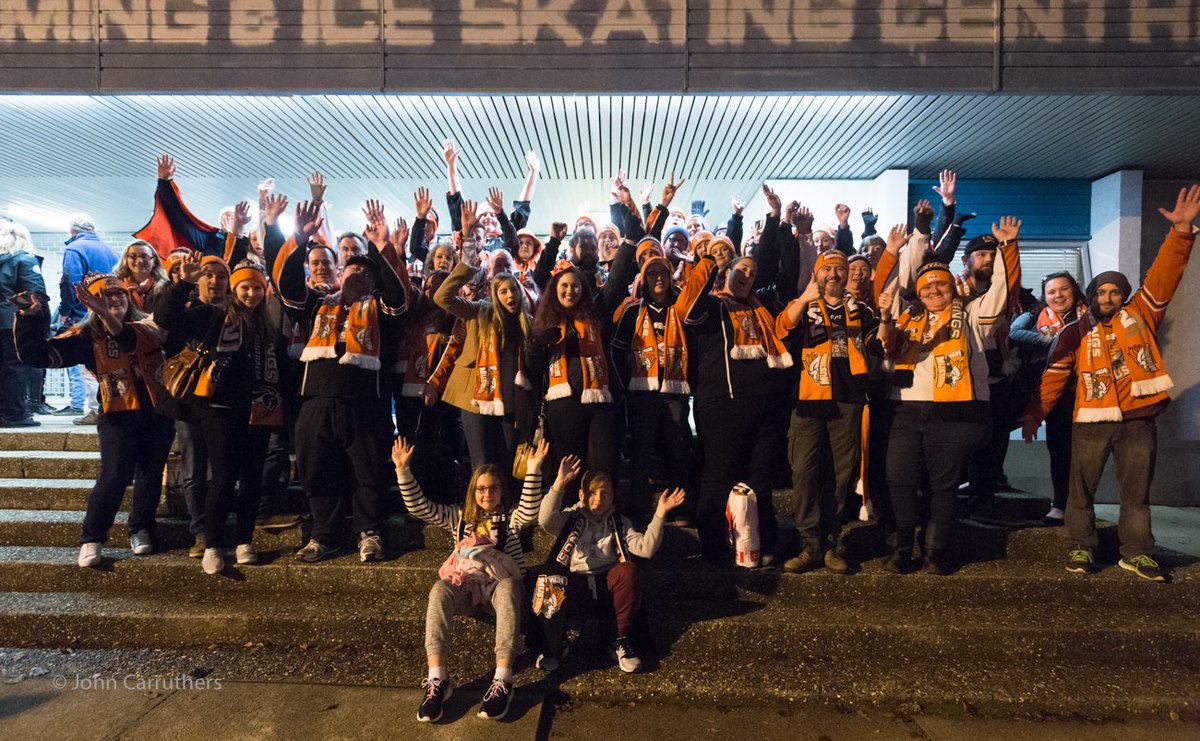 Mustangs_Hockey's tweet image. We gathered all our wonderful travelling fans in one place last night. Best fans in the league by far! #AIHL