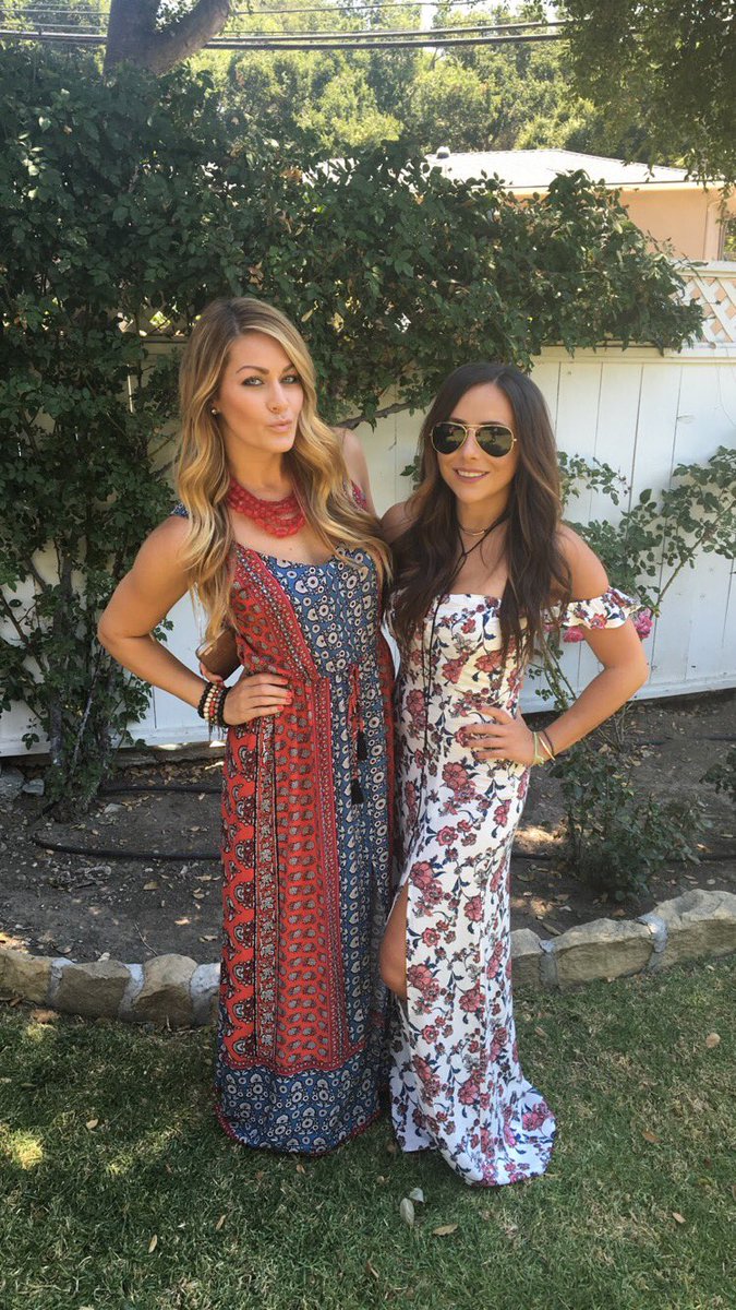 lindsey_tuer's tweet photo. Forever #coupled with this chick!!! #besties @DRotcher https://t.co/ASc31R9vnw