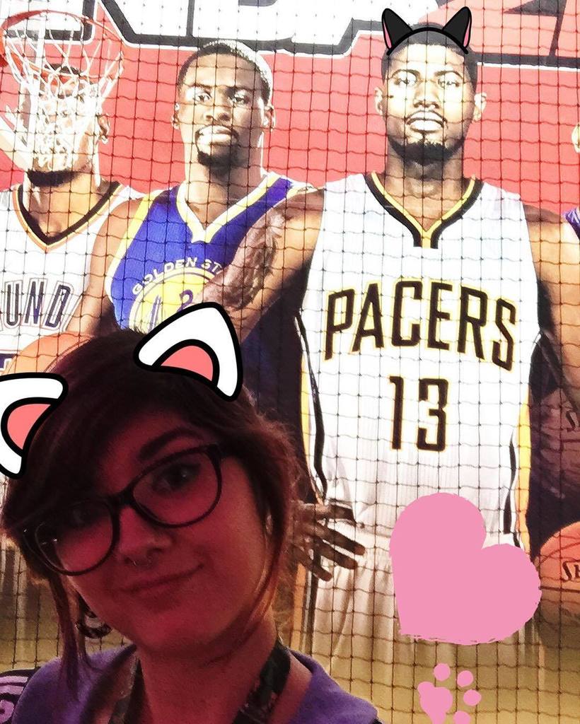 TabathaPacer's tweet photo. Con mi hermano perdido 🙊💕 Representando nuestro apellido 😂 #2K #E3 #LosPacers https://t.co/RFkLzrUOtB https://t.co/mHP3q5E1ff