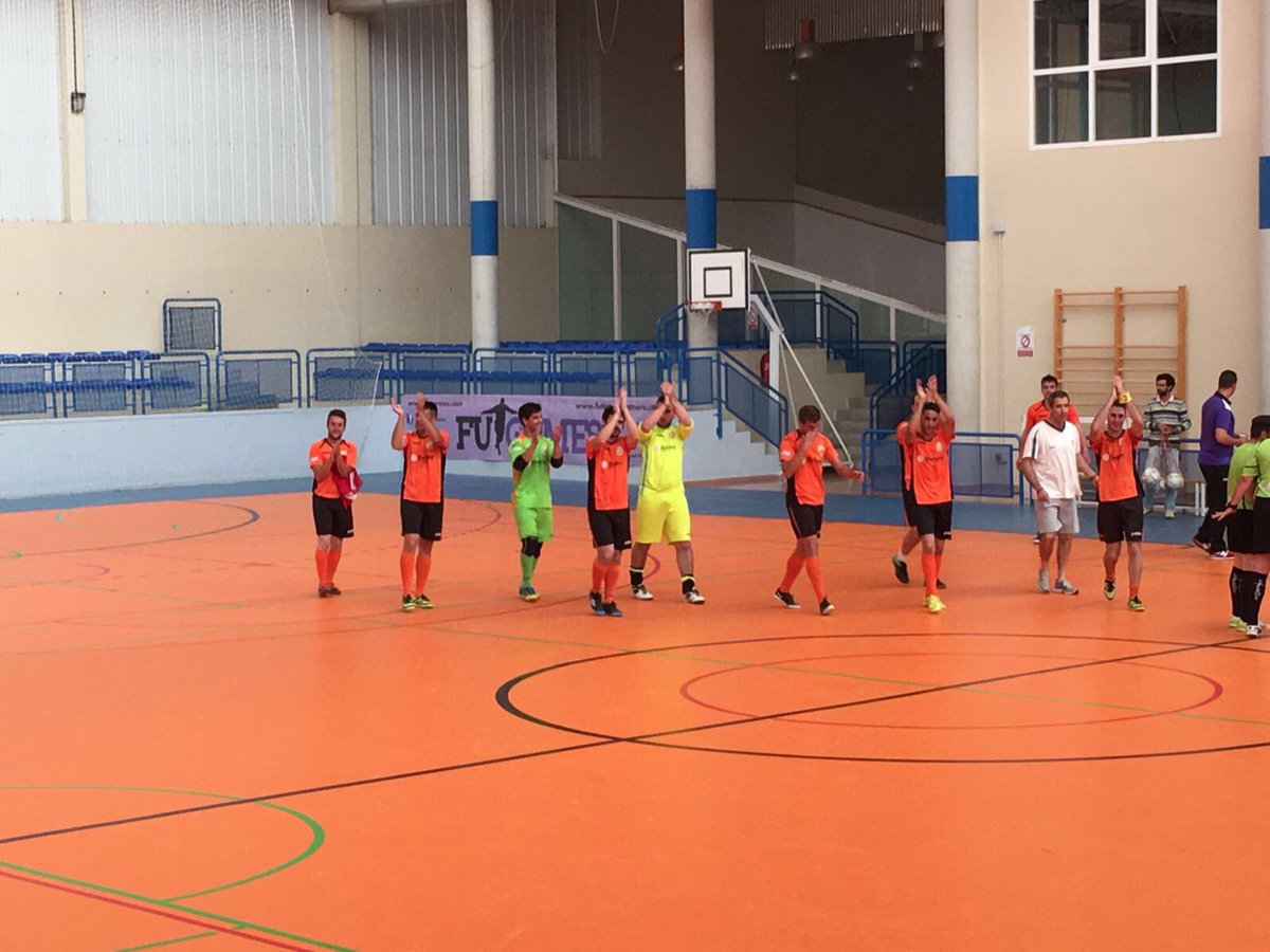 arbeloaforever's tweet photo. Lo de @futsalvilla es de nota ....
#muymuygrandes https://t.co/fT3ijgyGkC