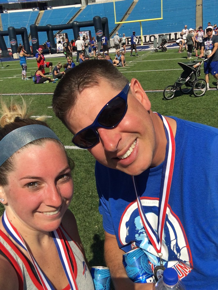 EGarV's tweet photo. @buffalobills #50YardFinish https://t.co/ViImGxvQbh