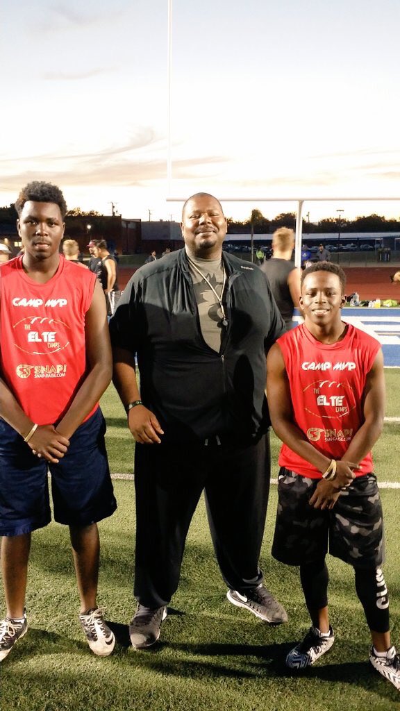 QADIRDEAN9's tweet photo. Camp MVP 🏆 blessed to be on that field last wth the opportunity most people don't have @SCELITEFOOTBALL https://t.co/RZQDielw8j