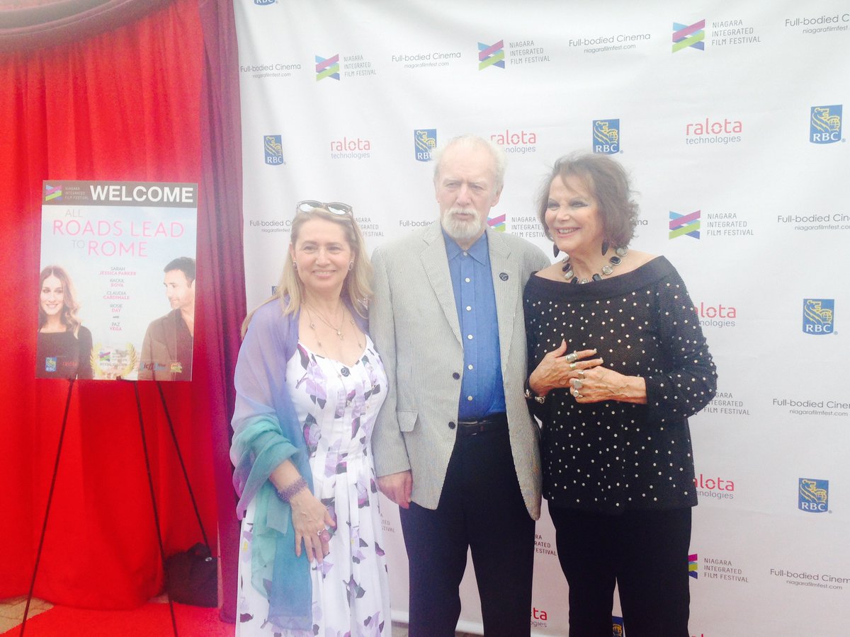 #ClaudiaCardinale has arrived to <a href="/TriusWines/">Trius Winery</a> #Cinema #NiFF2016 #Iconic