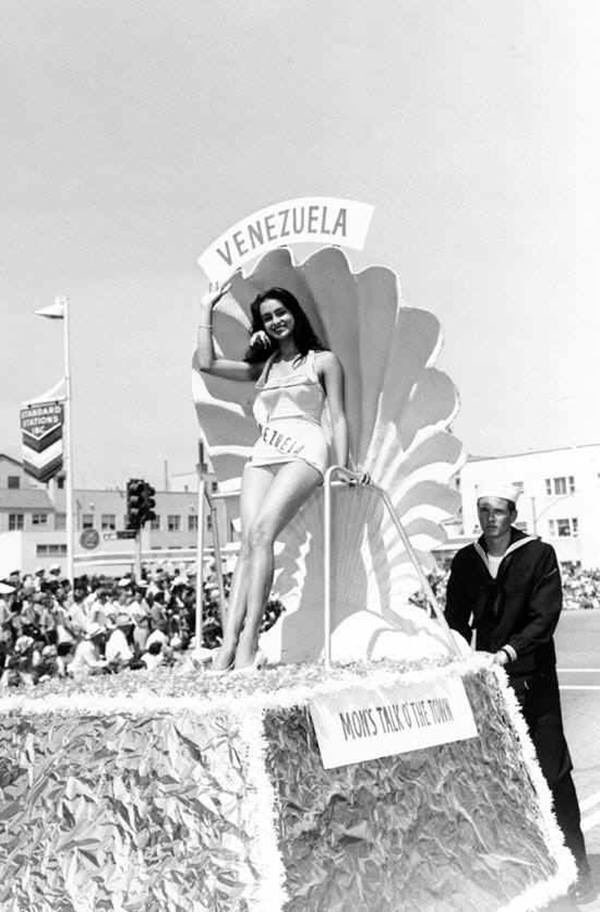 chiqui_delgado's tweet photo. Una REINA como tú, es para siempre #SusanaDuijm #rip https://t.co/hLLuDk5S7J