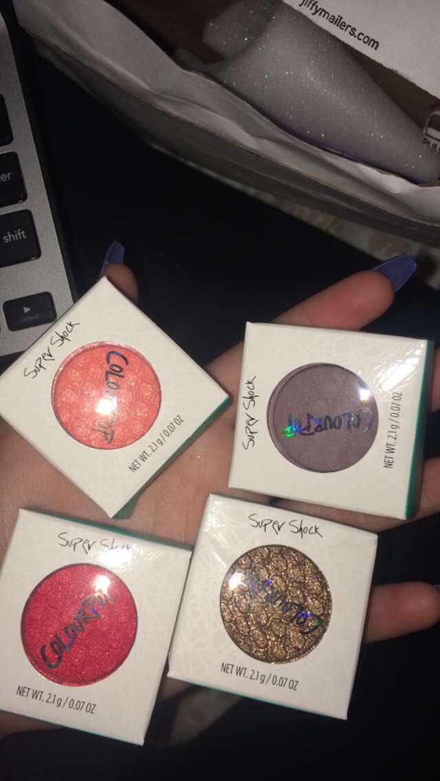 bc_makeup tweet picture