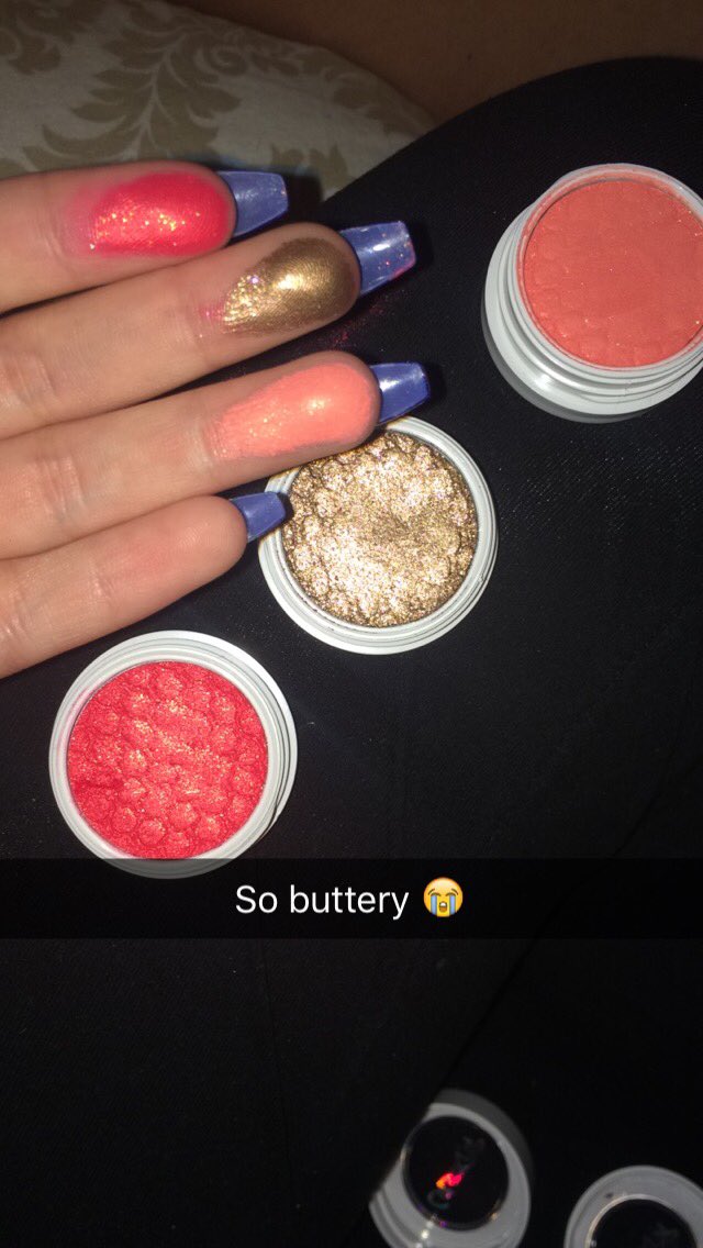 bc_makeup tweet picture