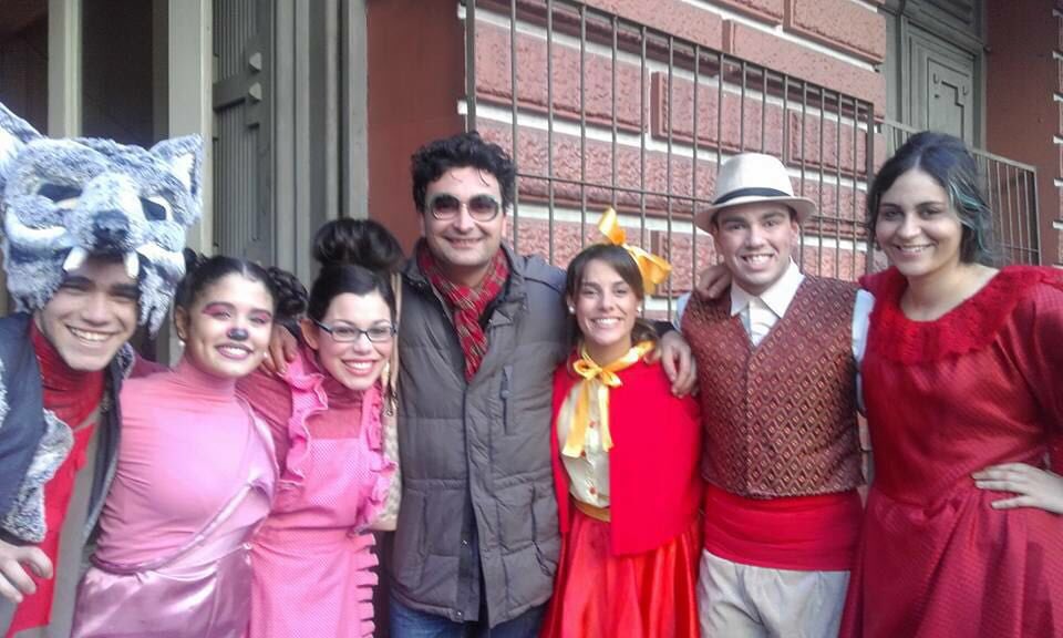 SantiAscorreta's tweet photo. Hoy se estrenó #CaperucitaRoja  

Mañana los esperamos a las 14:00 en el teatro Stella D'Italia !!! https://t.co/GZ5VXLQRIZ